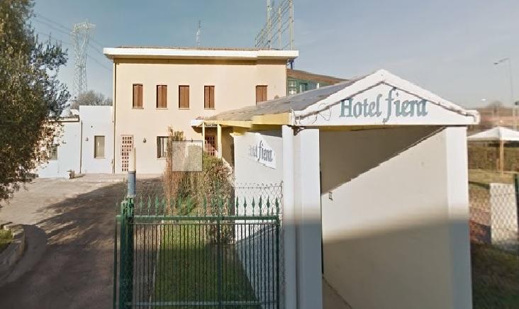 Hotel Fiera Pesaro Exteriör bild